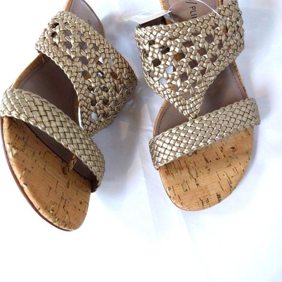 🆕🌿DONALD J. PLINER SANDALS🌿 - Picture 4 of 7